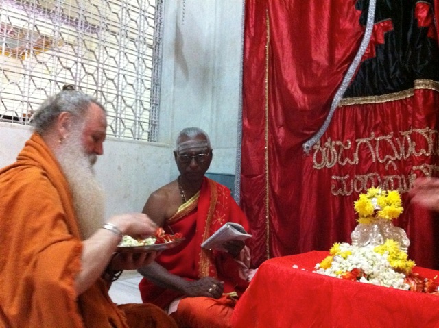 Paramacharya Sadasivanathaswami and Sadhaka Satyanatha, Day 4 at Suttur Mutt