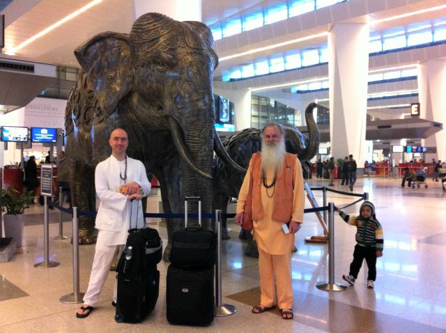 Monks Meet Suresh Muttukulam in Bengaluru