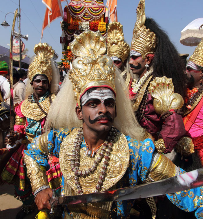 Suttur Jathra Up Close
