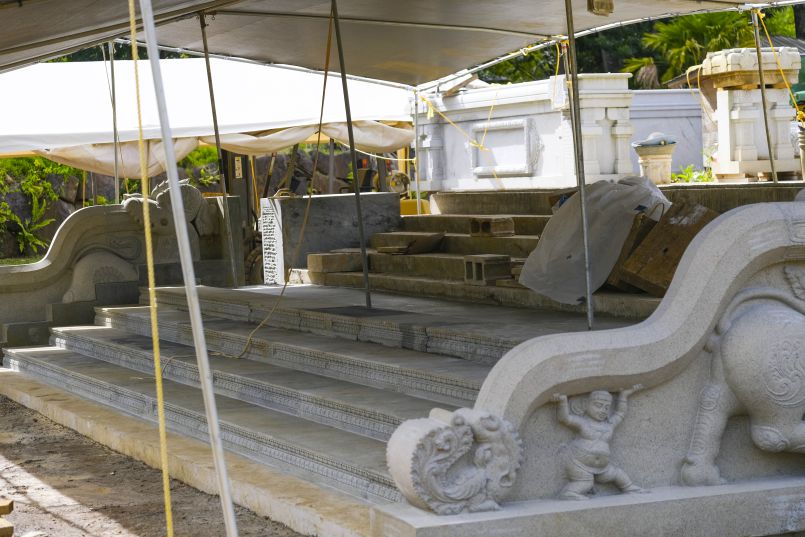 Iraivan's Entry Steps Take Shape!
