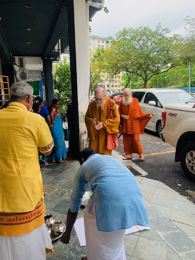 Satguru's Recent Visit to Singapore & Malaysia